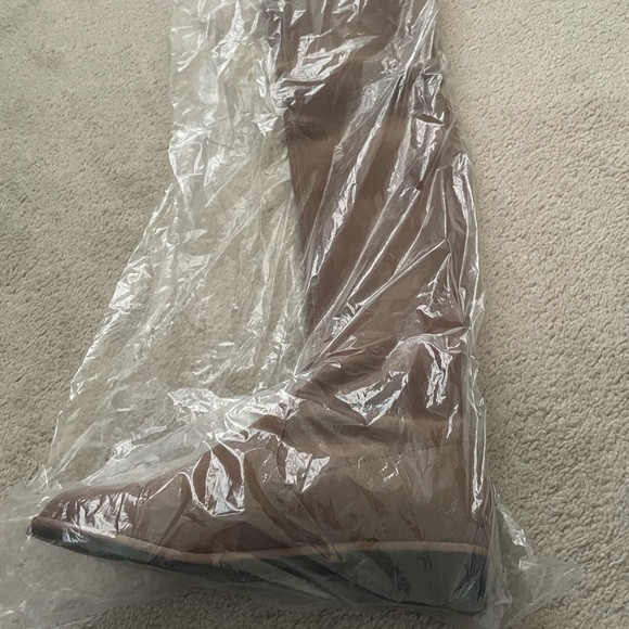 Stuart Weitzman lowland over the knee boots in Taupe - Picture 6 of 7